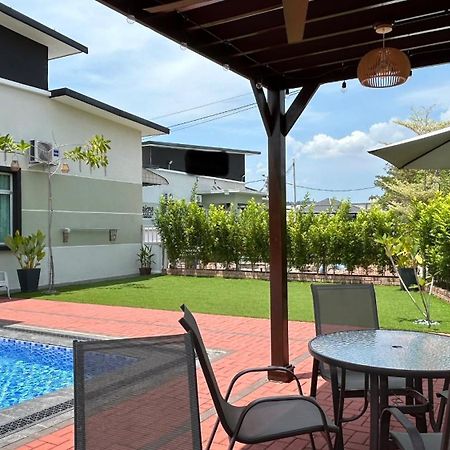 Laman Kaseh Homestay Bukit Katil 4Bedroom With Swimming Pool Ayer Keroh Ngoại thất bức ảnh