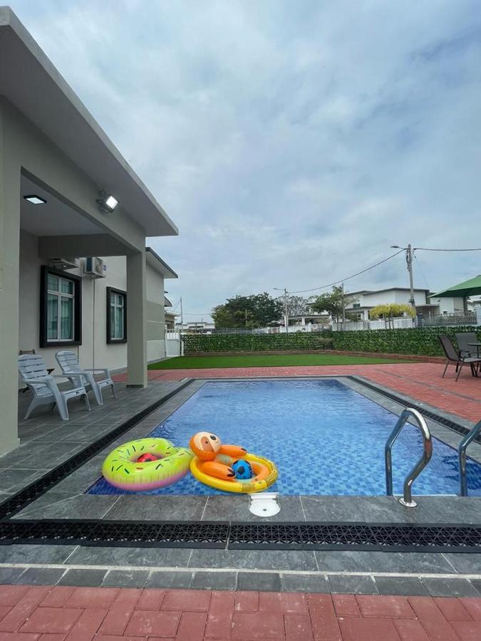 Laman Kaseh Homestay Bukit Katil 4Bedroom With Swimming Pool Ayer Keroh Ngoại thất bức ảnh
