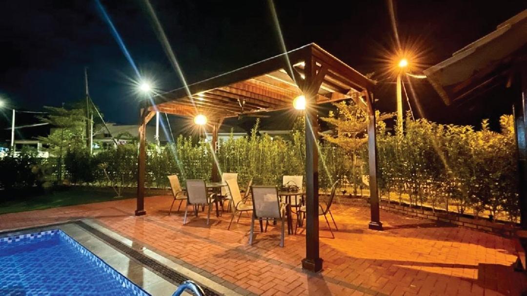 Laman Kaseh Homestay Bukit Katil 4Bedroom With Swimming Pool Ayer Keroh Ngoại thất bức ảnh