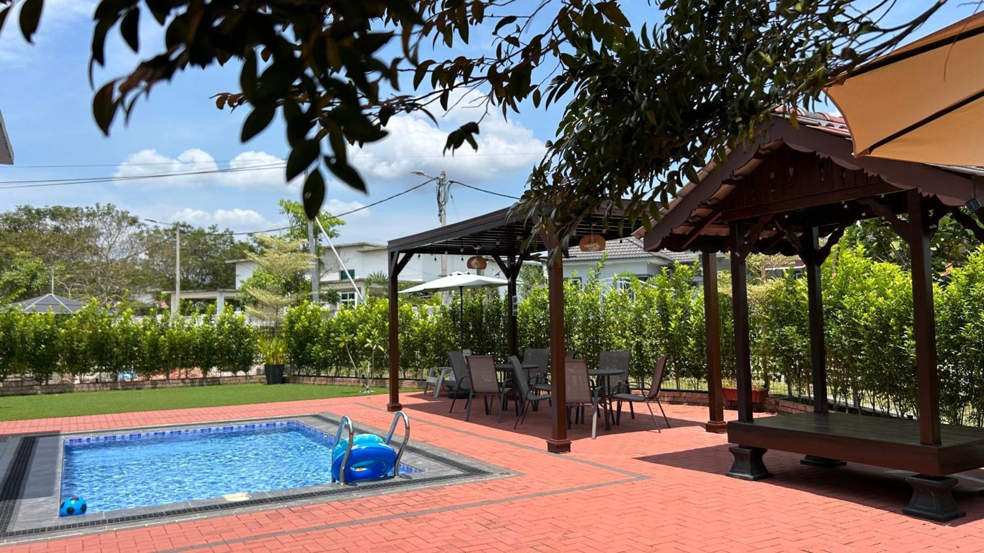 Laman Kaseh Homestay Bukit Katil 4Bedroom With Swimming Pool Ayer Keroh Ngoại thất bức ảnh